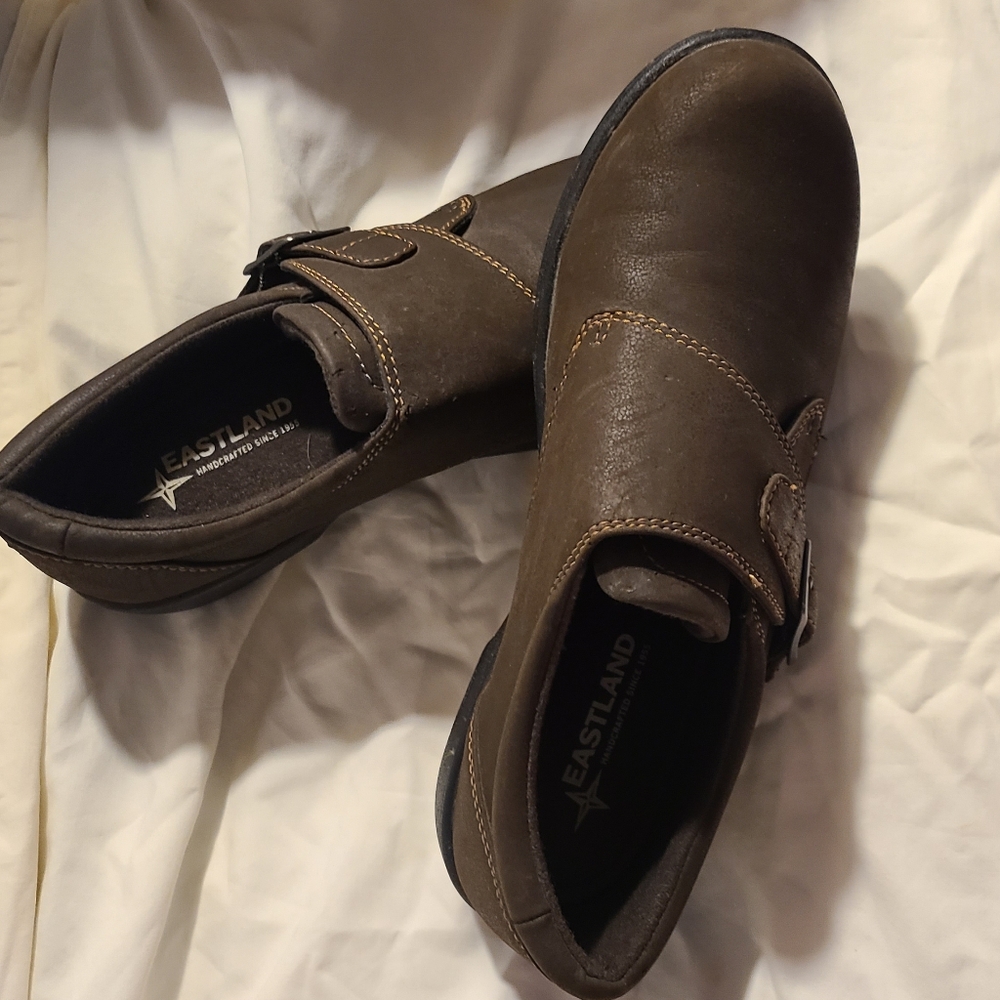 EASTLAND WOMEN'S SIZE 7.5 BROWN LEATHER LOAFERS NEW WITHOUT BOX - Picture 6 of 6